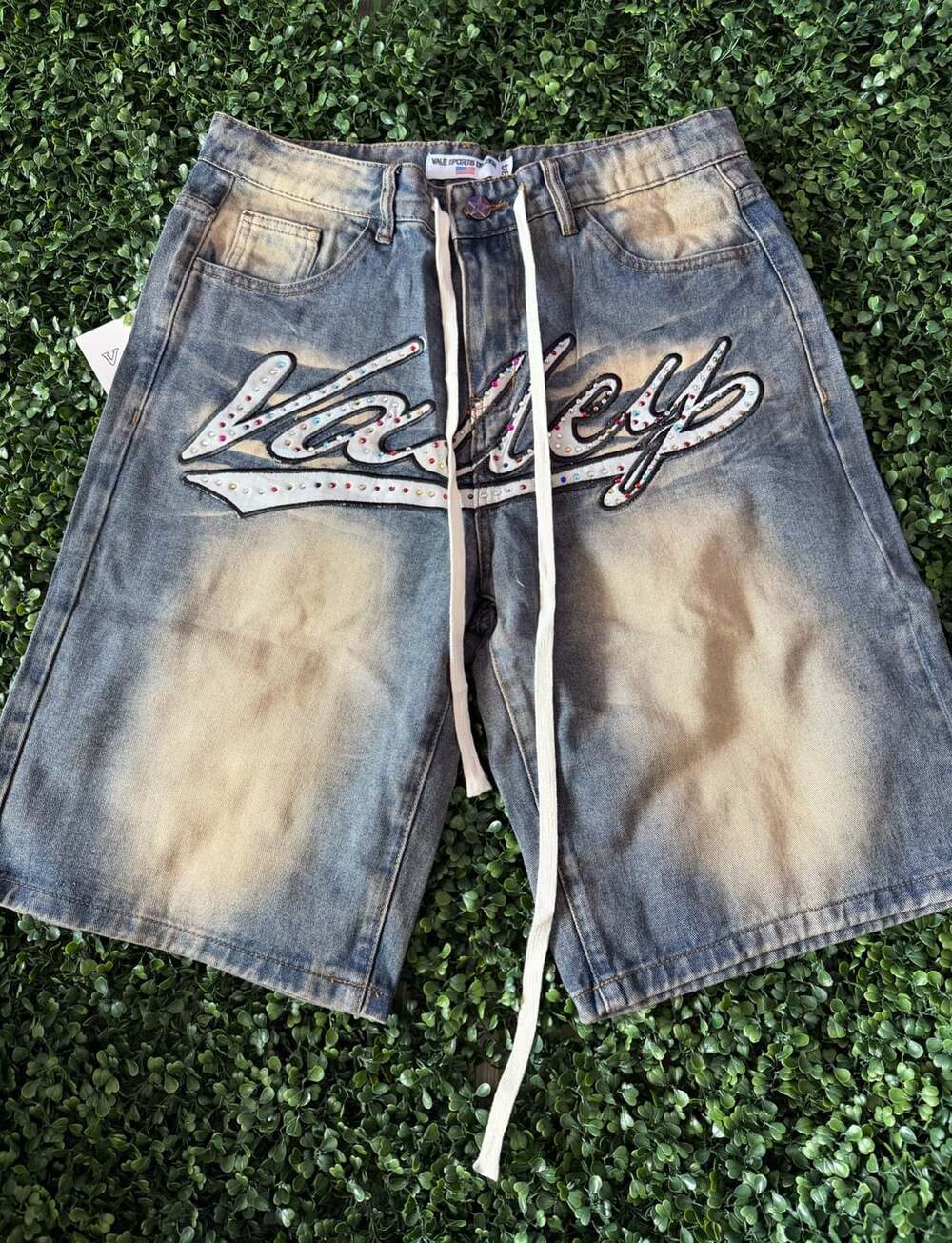 Vale Forever Skittles Jean Shorts Size 32 Blue Denim Jorts Rhinestone